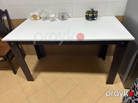 Mətbəx/dinləmə masası və zövqlü yumşaq stullar dəsti - Masa: Ağ — Saray
