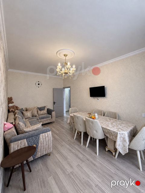 Satılır 4 otaqlı köhnə tikili 112 m² — Bakı