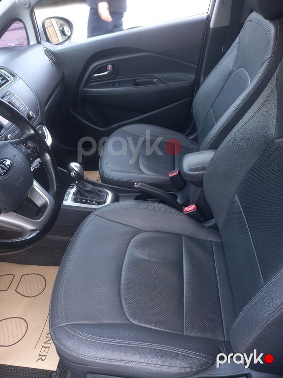 Kia Rio, 1.4 L, 2017 il, 130 000 km — Avtomobillər, Bakı (9)