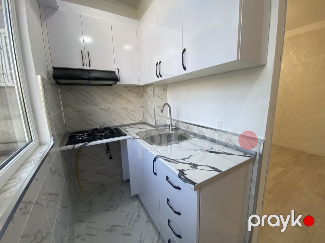 Satılır 2 otaqlı köhnə tikili 44 m² — Mənzil, Bakı (11)