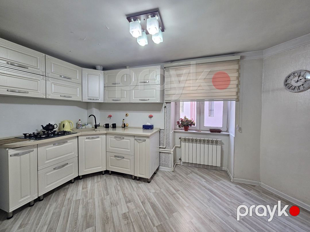 İcarəyə verilir 2 otaqlı köhnə tikili 102 m² — Mənzil, Bakı (8)