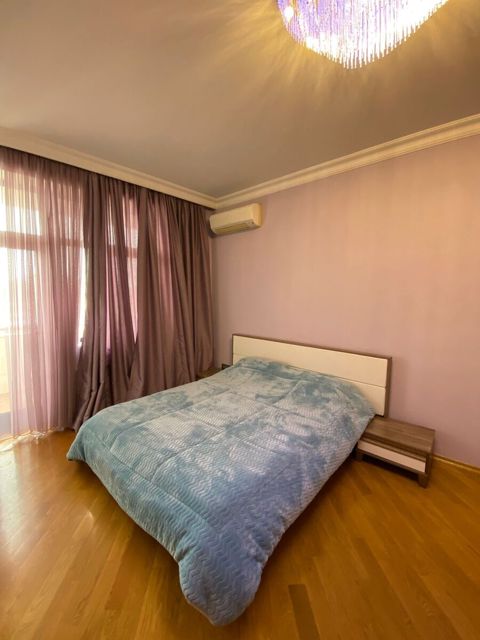 İcarəyə verilir 4 otaqlı yeni tikili 250 m² — Bakı