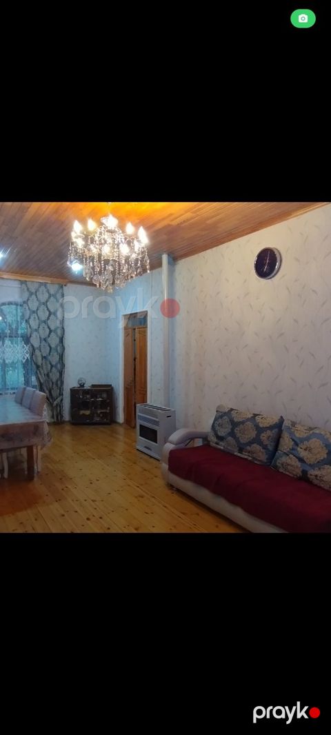 Həyət evi, Şəki ş — Şəki