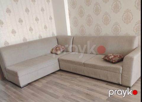 Künc divan. Satılır 200 azn. Açılır, yaxşı vəziyyətdədir. Ünvan — Bakı
