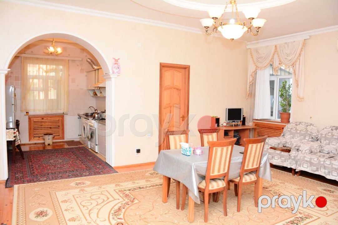 Satılır 6 otaqlı həyət evi/bağ evi 200 m² — Ev, villa, Bakı (6)