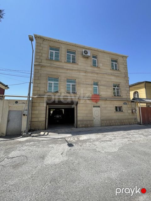 Satılır 7 otaqlı həyət evi/bağ evi 300 m² — Bakı