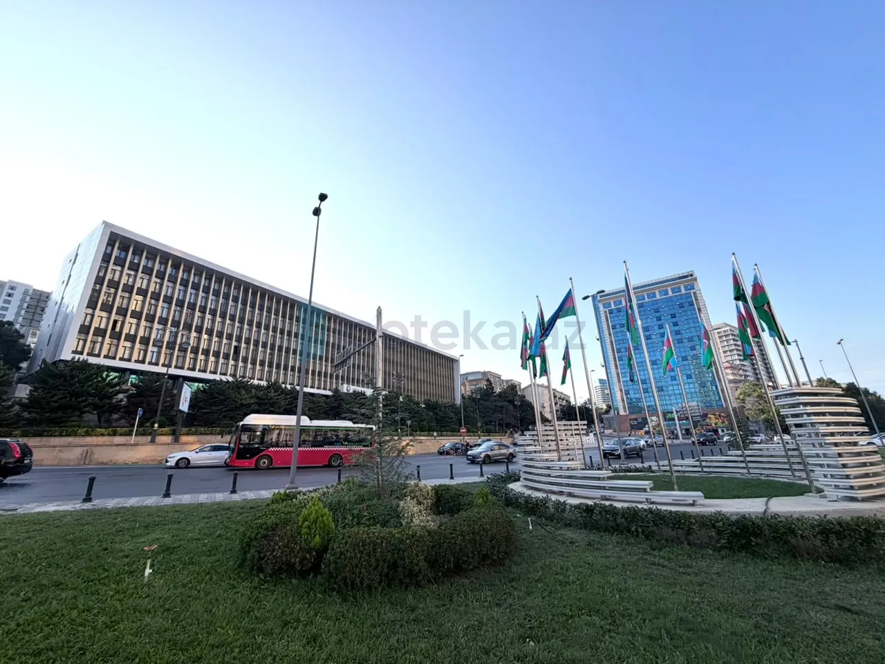 Satılır: 3 Otaq, Köhnə tikili, Yasamal r., 88.00 m² — Mənzil, Bakı (10)
