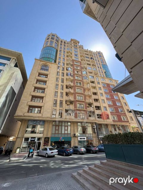 Satılır 4 otaqlı yeni tikili 230 m² — Bakı