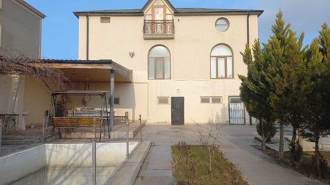 Satılır 7 otaqlı həyət evi/bağ evi 370 m² — Bakı