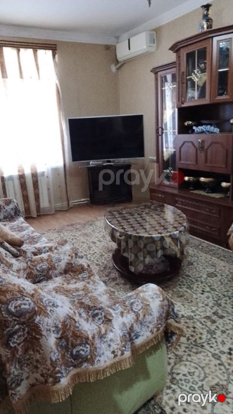 Satılır 1 otaqlı köhnə tikili 48 m² — Bakı