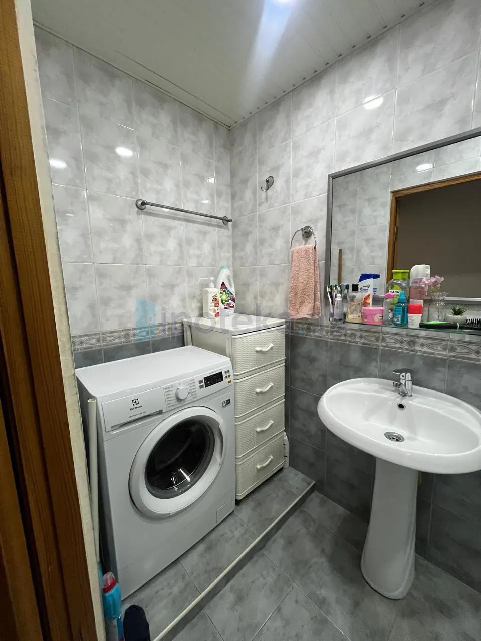 Satılır: 2 Otaq, Köhnə tikili, Səbail r., Badamdar q., 35.00 m² — Mənzil, Bakı (3)