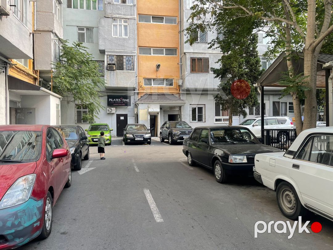 Satılır 2 otaqlı köhnə tikili 50 m² — Mənzil, Bakı (7)