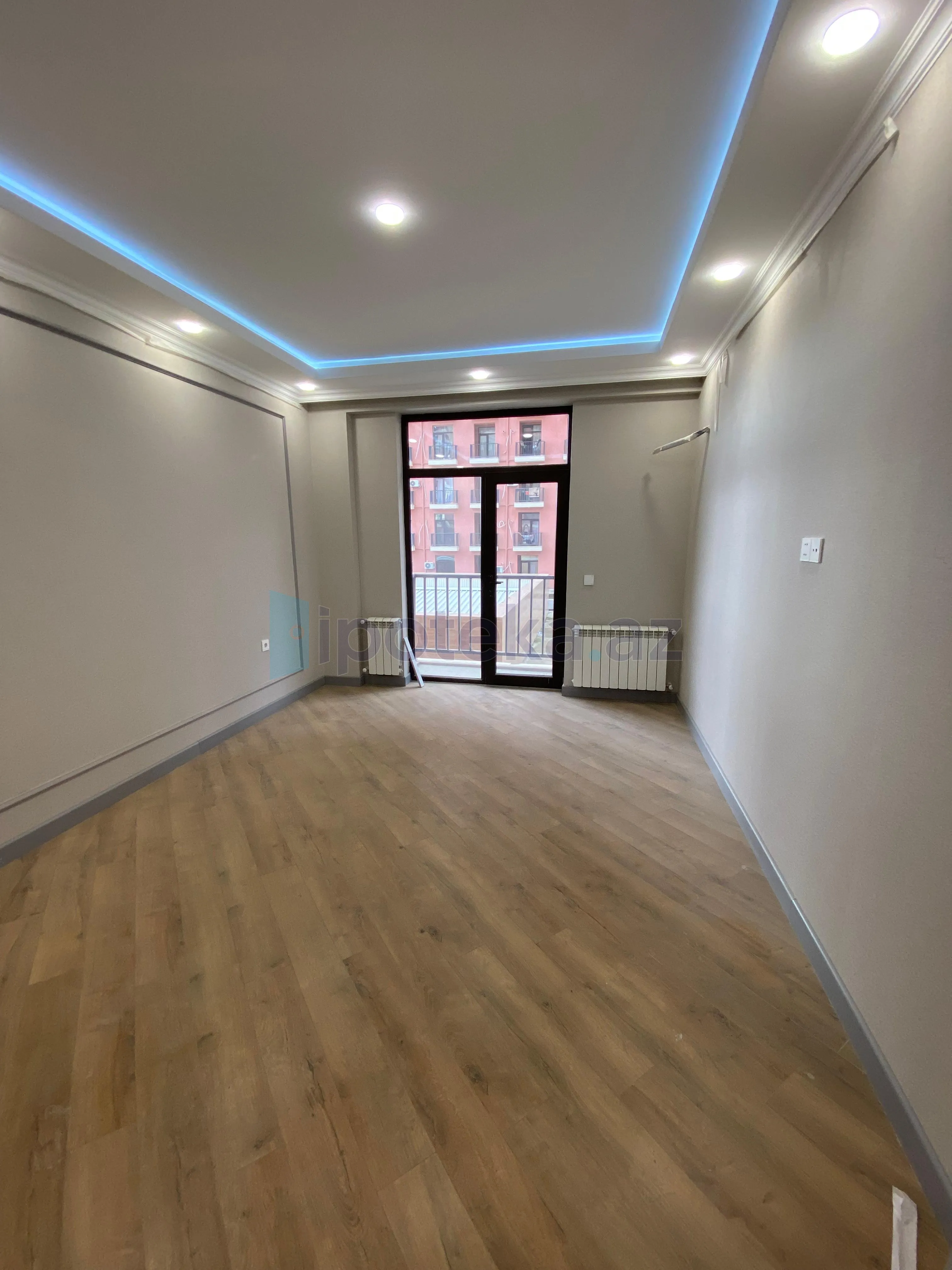 Satılır: 3 Otaq, Yeni tikili, Binəqədi r., 7-ci mkr q., 117.00 m² — Mənzil, Bakı (2)