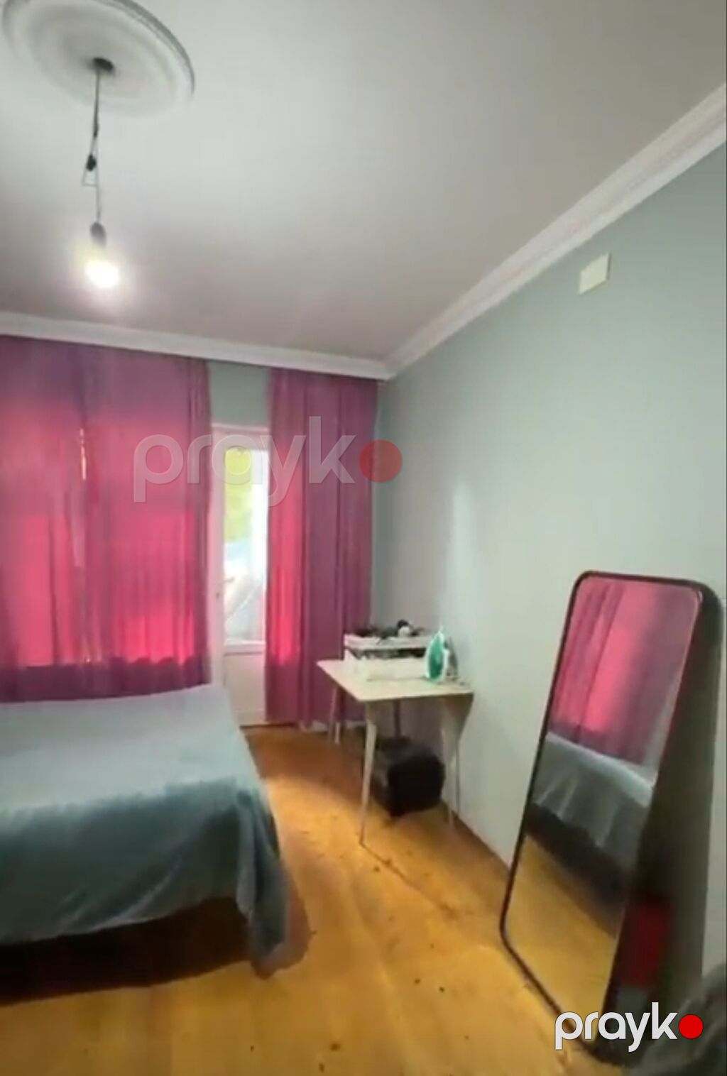 Neftçilərdə Nazlı Sarayın yanı Araz marketin üstündə iki tələbə qız — Mənzil, Bakı (6)