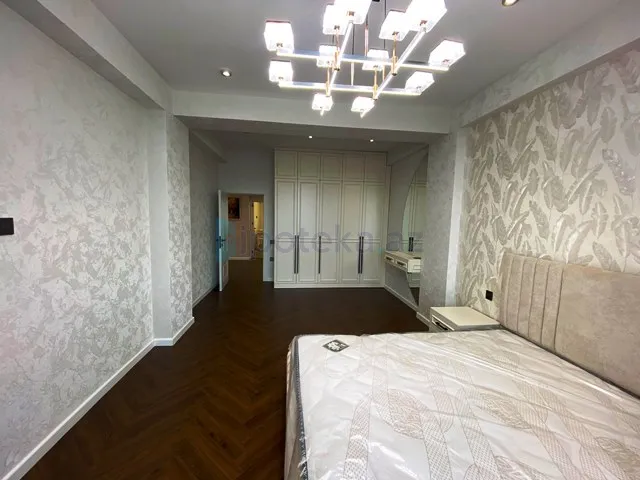 Satılır: 3 Otaq, Yeni tikili, Nizami r., 8-ci km q., 140.00 m² — Mənzil, Bakı (4)
