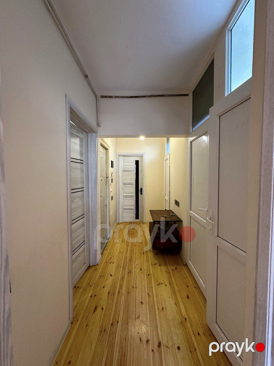 Satılır 2 otaqlı köhnə tikili 55 m² — Mənzil, Bakı (11)