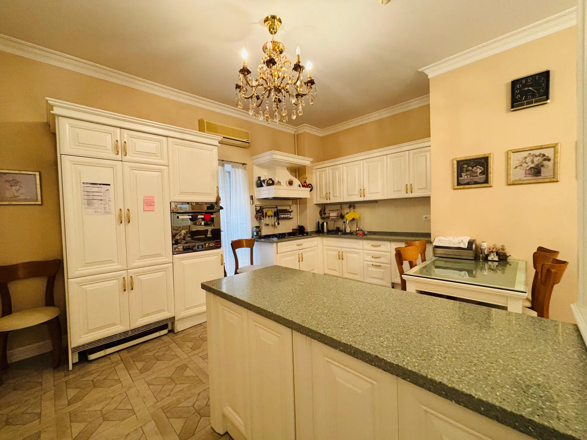 Sahil m.st, 4 otaqlı Köhnə tikili satılır - 200 m², 3/4 mərtəbə — Mənzil, Bakı (6)