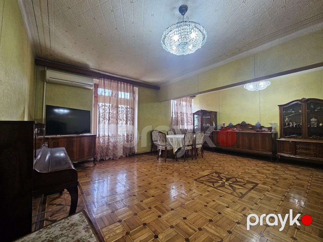 Satılır 4 otaqlı köhnə tikili 145 m² — Mənzil, Bakı (2)