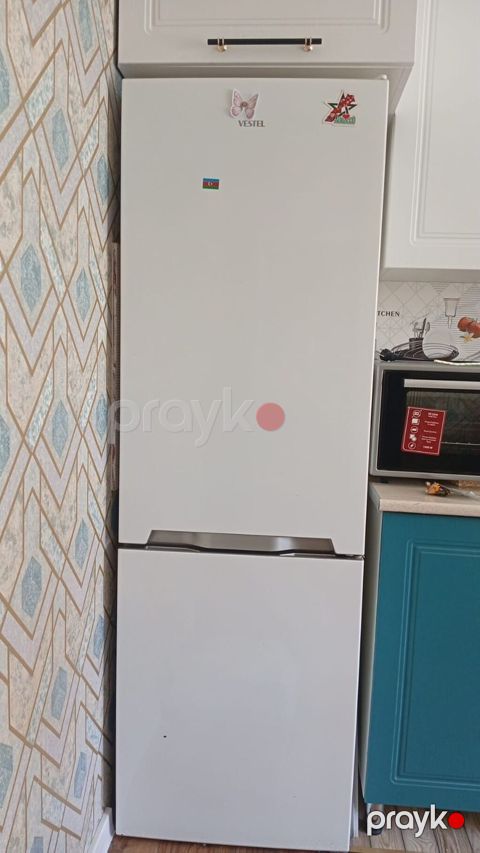 Vestel iki qapılı soyuducu (aşağıda dondurucu) - Rəng: ağ, minimalist — Saray