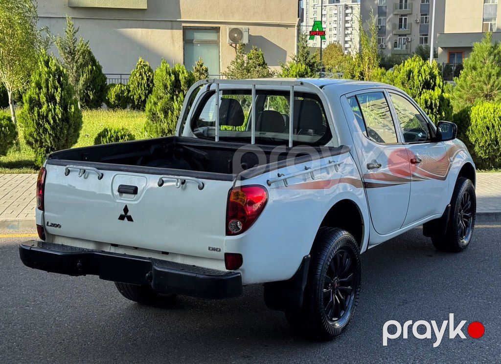 Mitsubishi L200, 2.5 L, 2010 il, 343 000 km — Avtomobillər, Bakı (4)