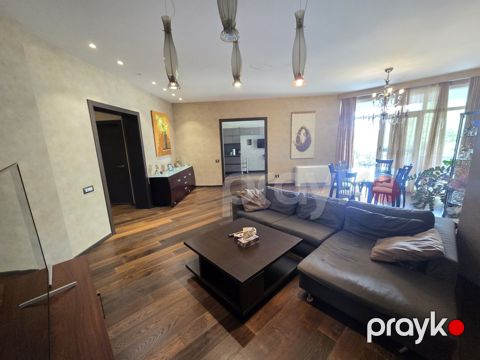 Satılır 4 otaqlı yeni tikili 220 m² — Bakı