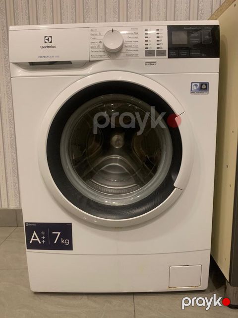 Paltaryuyan Electrolux — Bakı