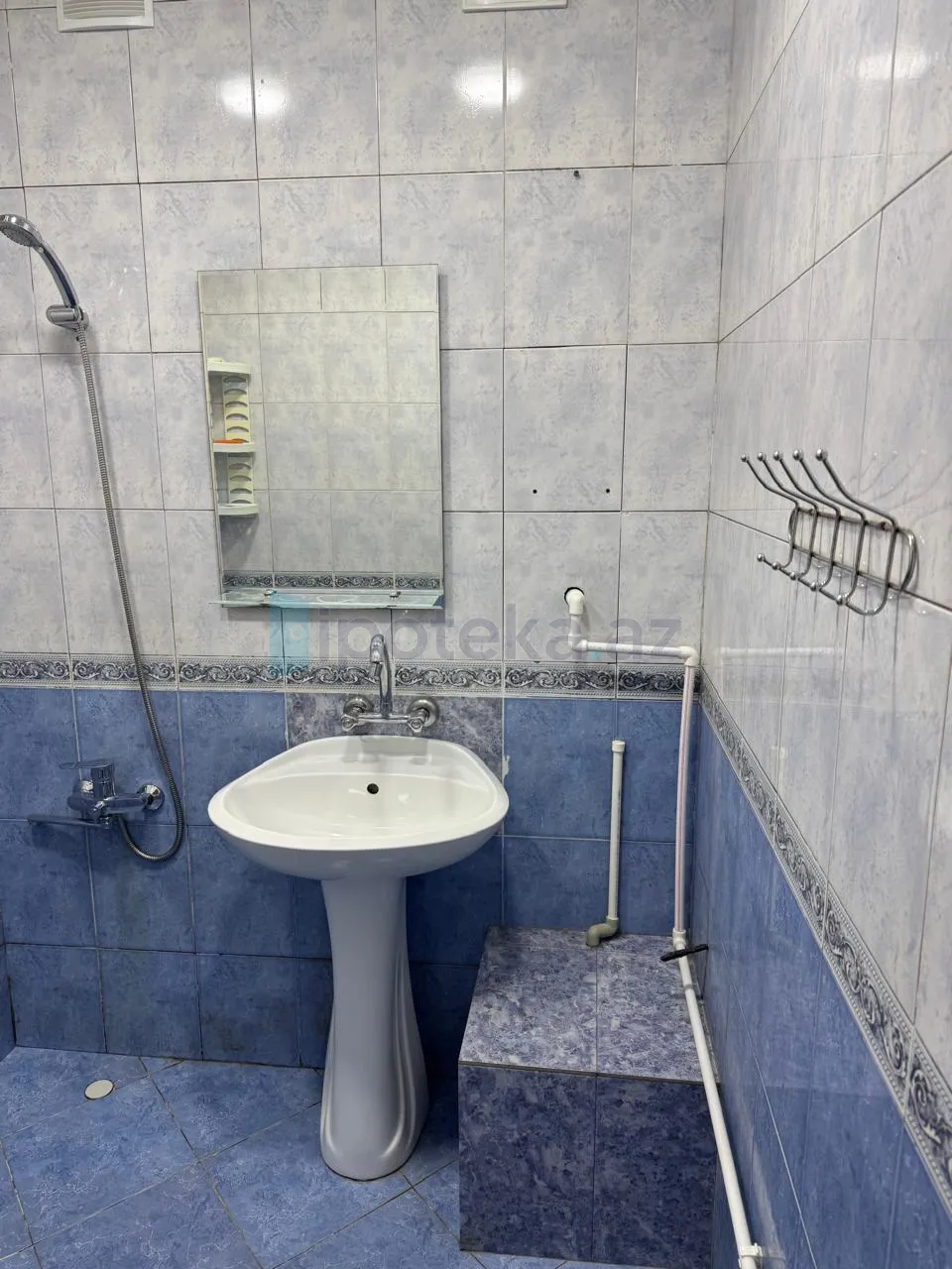 Satılır: 3 Otaq, Köhnə tikili, Nizami r., 86.00 m² — Mənzil, Bakı (2)