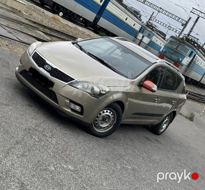 Kia Ceed SW, 1.6 L, 2010 il, 305 000 km — Avtomobillər, Bakı (10)