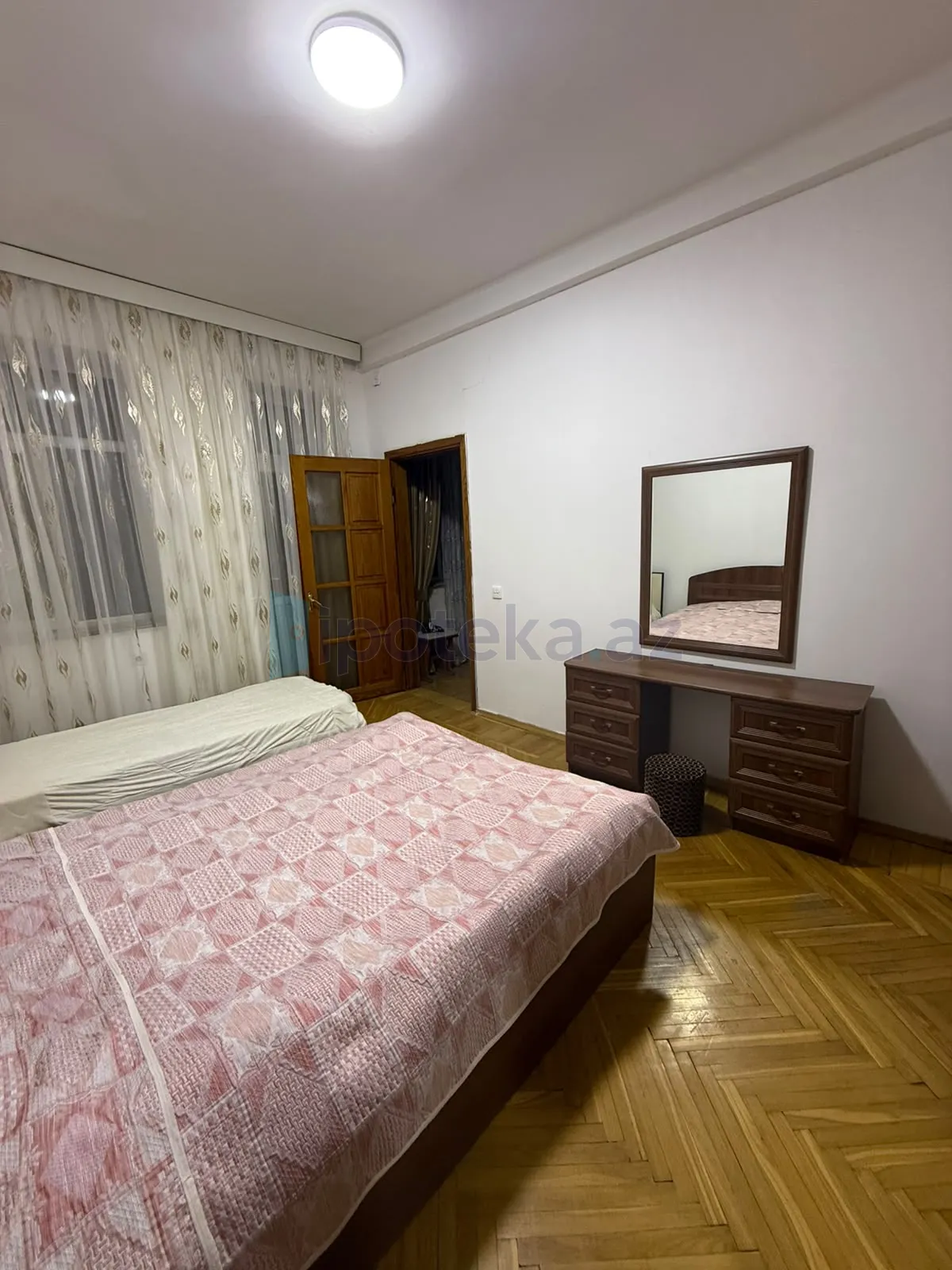 2 Otaq, Köhnə tikili, Nəsimi r., 60.00 m² — Bakı