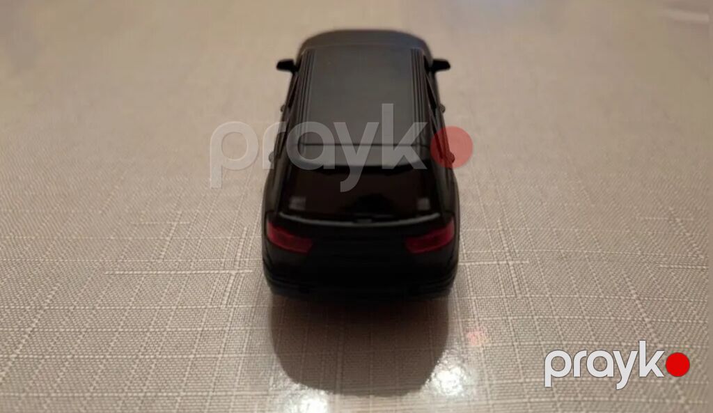 Qara rəngli metal avtomobil modeli – SUV tipli miniatür - Material — Modellar, Bakı (3)