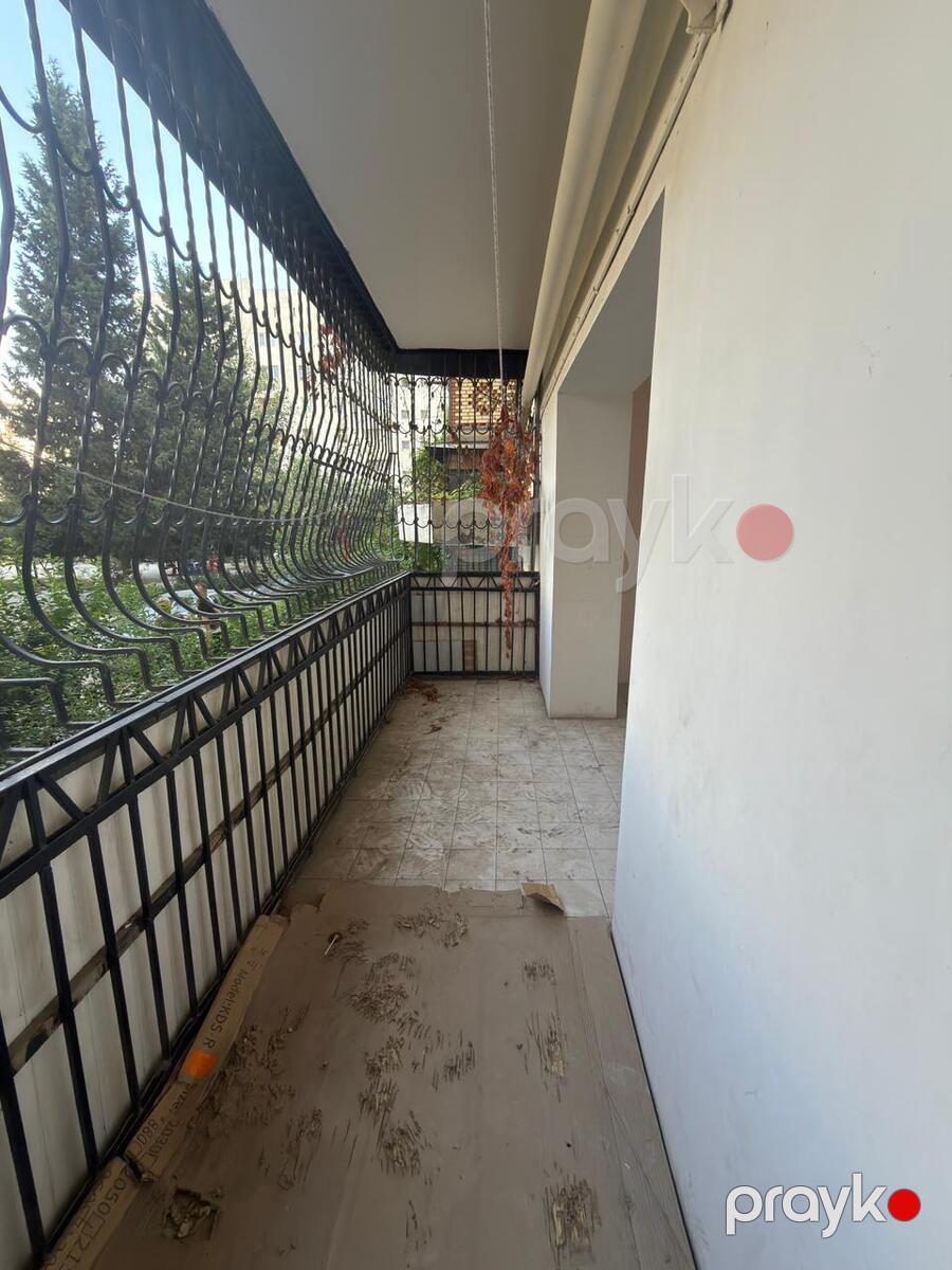 Satılır 2 otaqlı köhnə tikili 65 m² — Mənzil, Bakı (7)