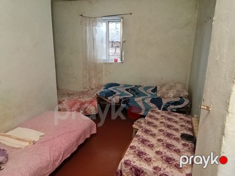 Kirayə: Sadə, mebel ilə təchiz olunmuş otaq - Plan: Bir otaq, giriş — Bakı
