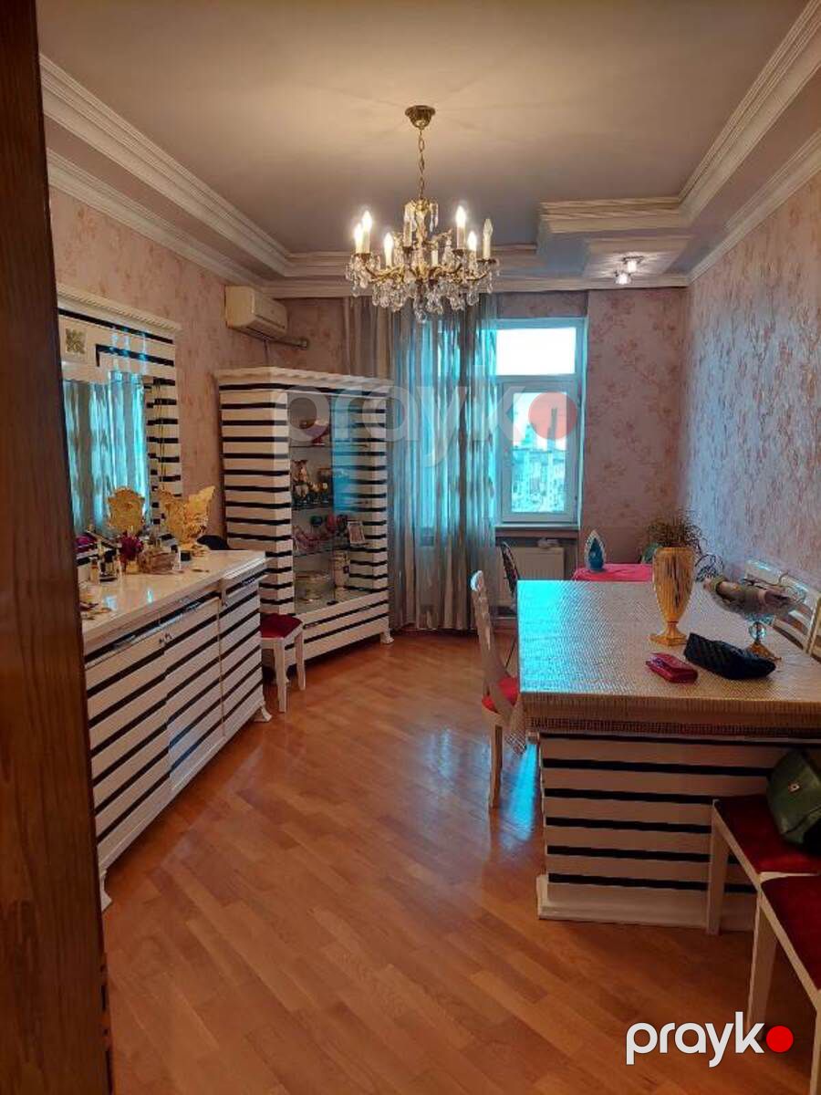 Satılır 4 otaqlı köhnə tikili 180 m² — Mənzil, Bakı (7)