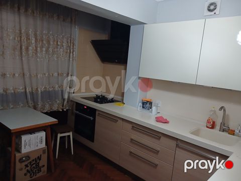 Satılır 3 otaqlı köhnə tikili 85 m² — Bakı