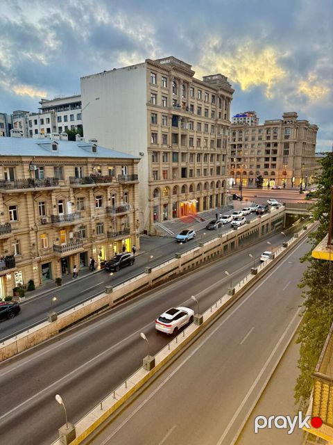 Satılır 2 otaqlı köhnə tikili 42 m² — Bakı