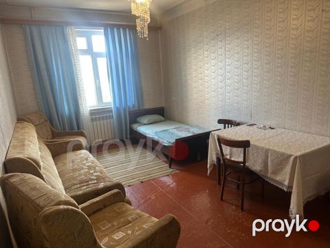Satılır 2 otaqlı köhnə tikili 65 m² — Bakı