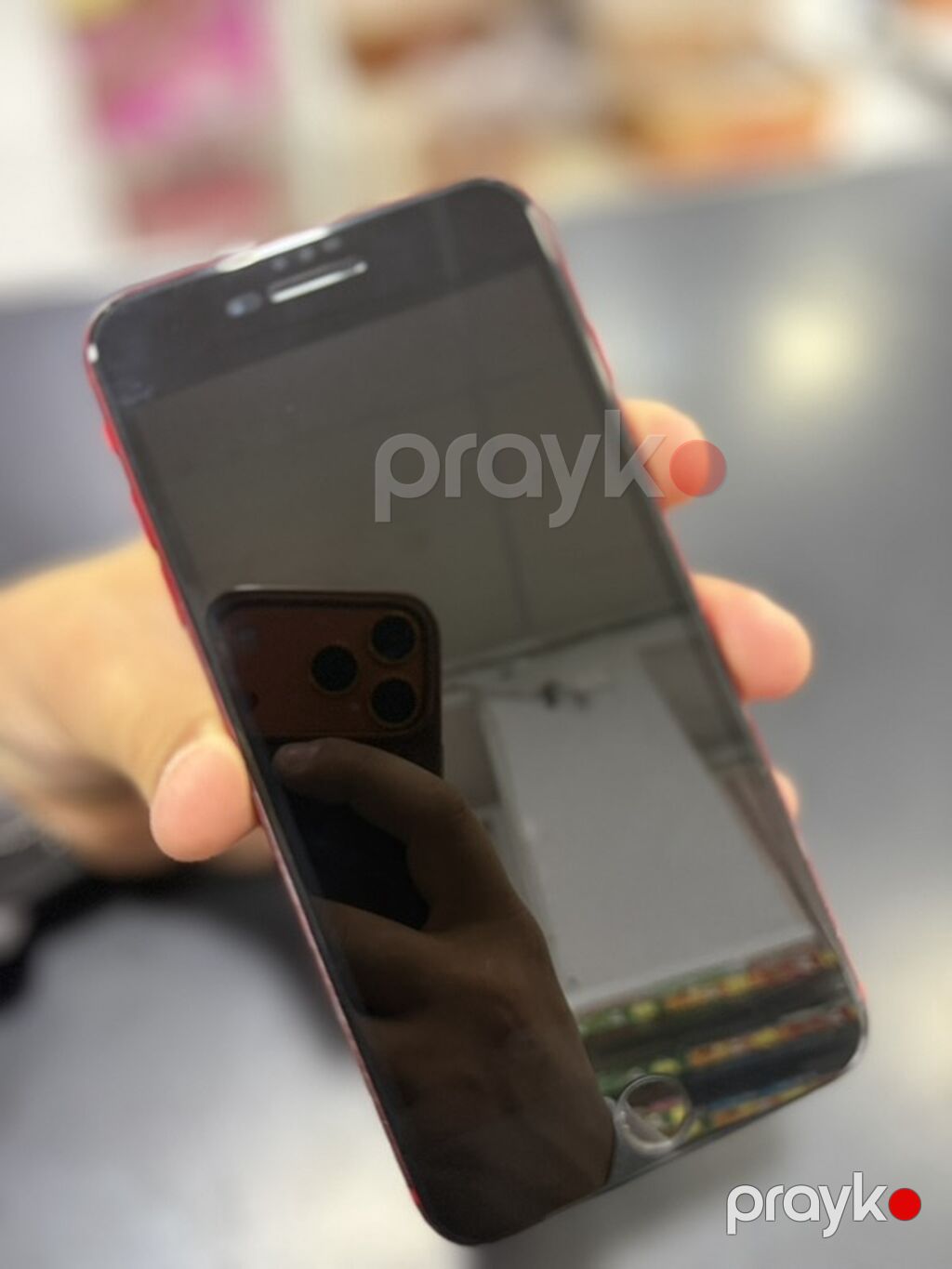 IPhone 8 Plus, Qırmızı, Barmaq izi — Apple iPhone, Xaçmaz (3)