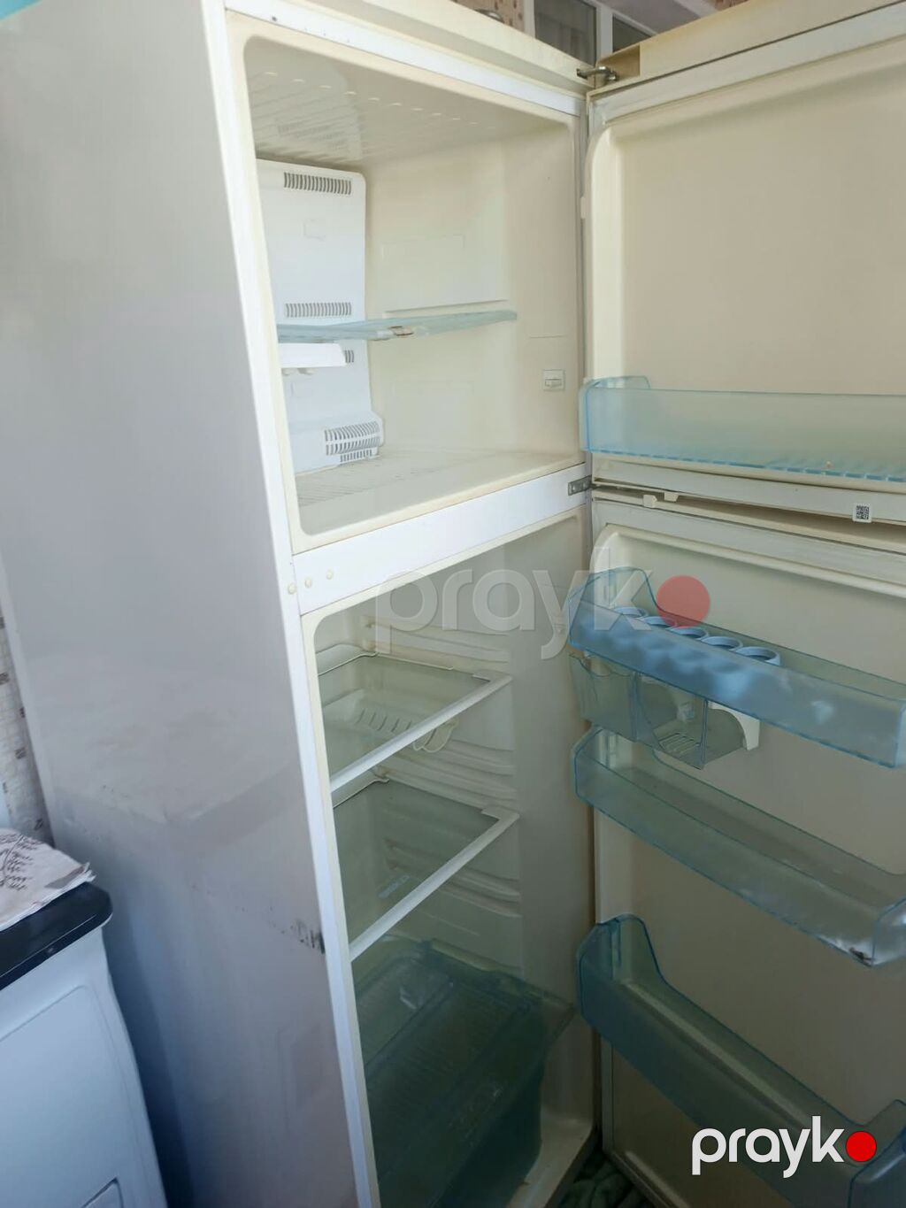 Beko iki qapılı soyuducu - Üst kamera: dondurucu (ayrı qapılı), rəfli — Soyuducular, Gəncə (2)