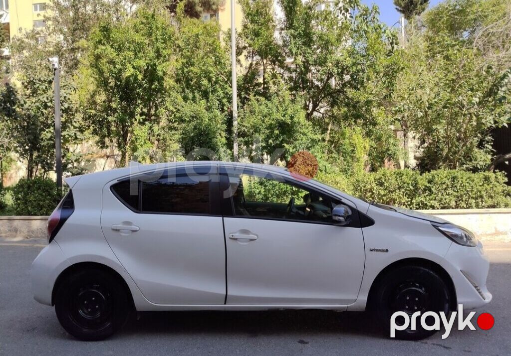 Gunluk icareye verilir depozit 300 azn gunluk 30 azn real goturenler — Avtomobillər, Bakı (8)