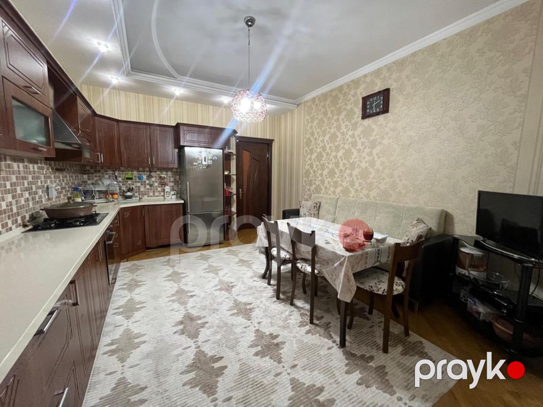 Satılır 5 otaqlı həyət evi/bağ evi 300 m² — Ev, villa, Bakı (6)