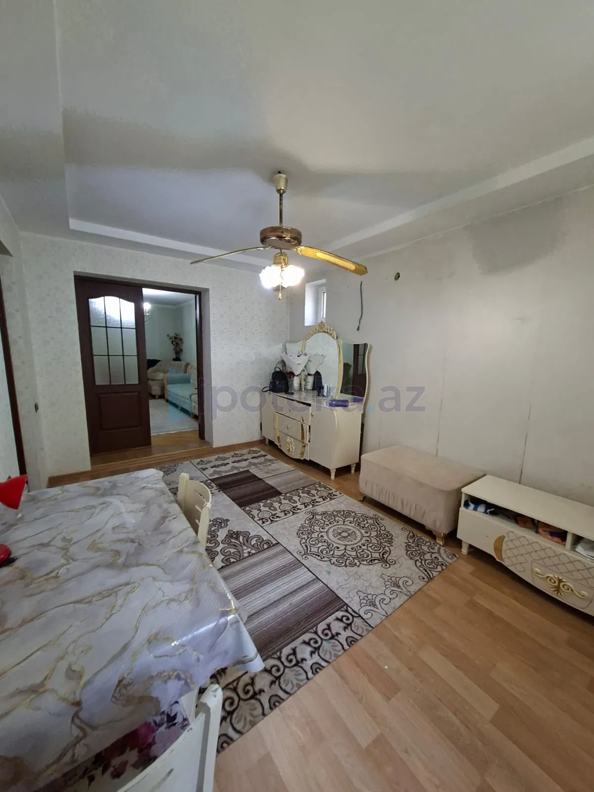 3 Otaq, Köhnə tikili, Yasamal r., 60.00 m² — Bakı