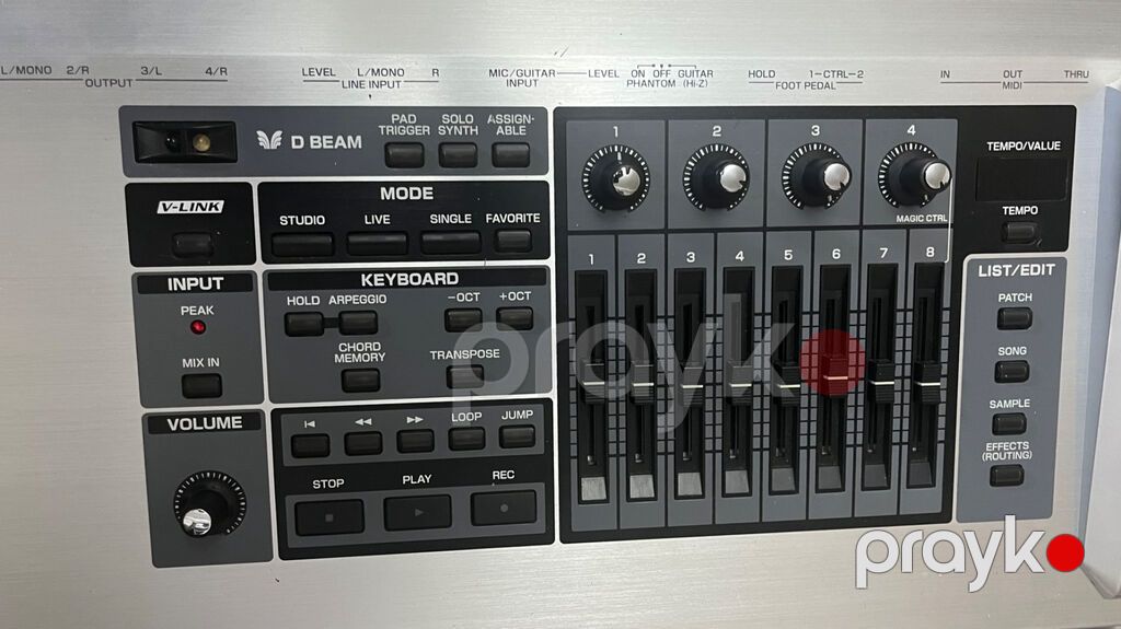 Sintezator, Roland, İşlənmiş, Ünvandan götürmə — Pianino və digər klaviş alətləri, Bakı (3)