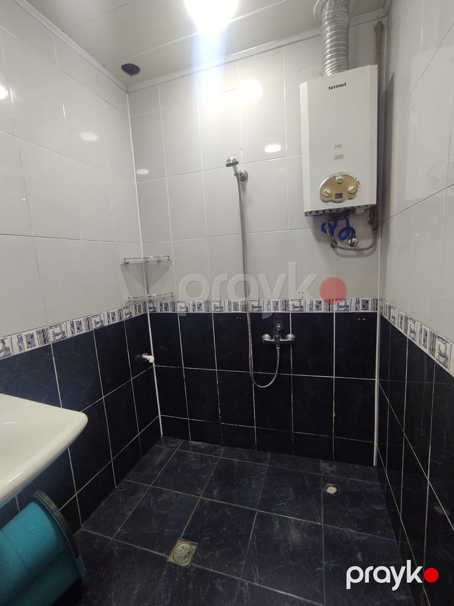 Satılır 2 otaqlı köhnə tikili 41 m² — Mənzil, Bakı (5)