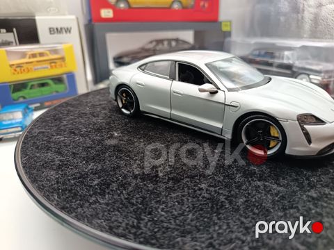 Porsche, 2026 il, 1:24, Dəmir, Ünvandan götürmə — Masazır