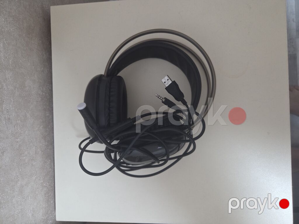 RGB işıqlı qulaqlıq və mikrofonlu headset - Üst-üstə tam ölçülü — Səs texnikası, Bakı (3)