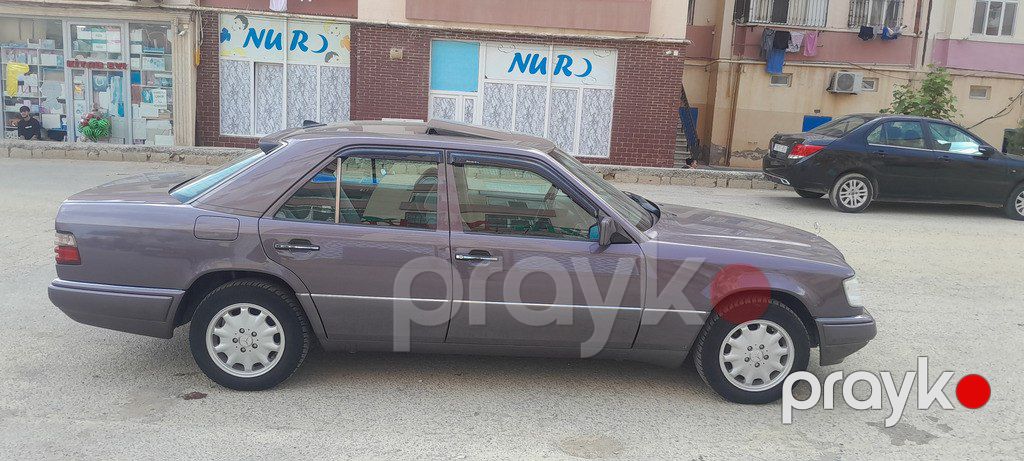 Mercedes 220 E, 2.2 L, 1993 il, 365 000 km — Avtomobillər, Bakı (4)