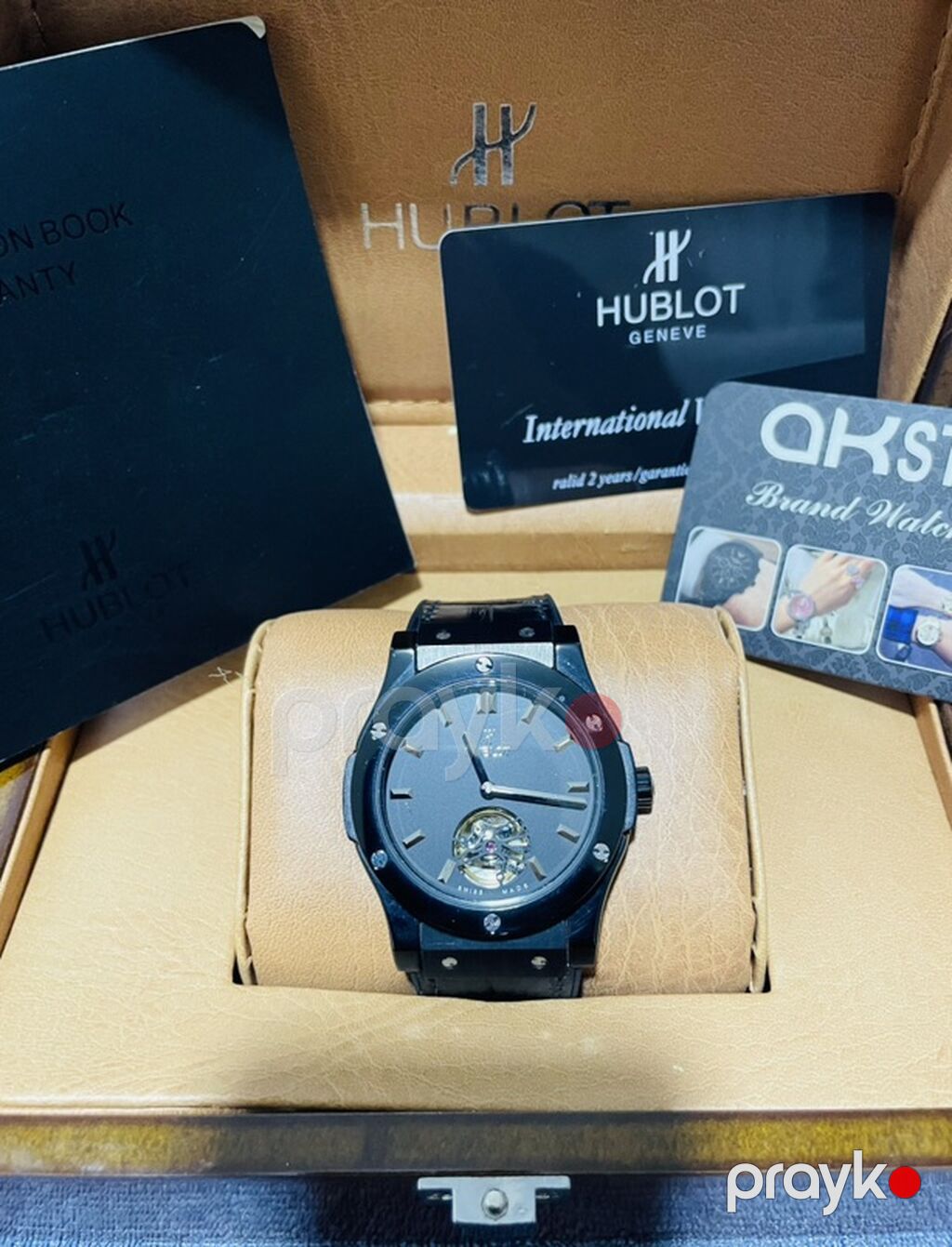 Hublot mexanik. - Şüşə: cızılmaya davamlı safir tipli görünüş Qola — Qol saatları, Digah (3)