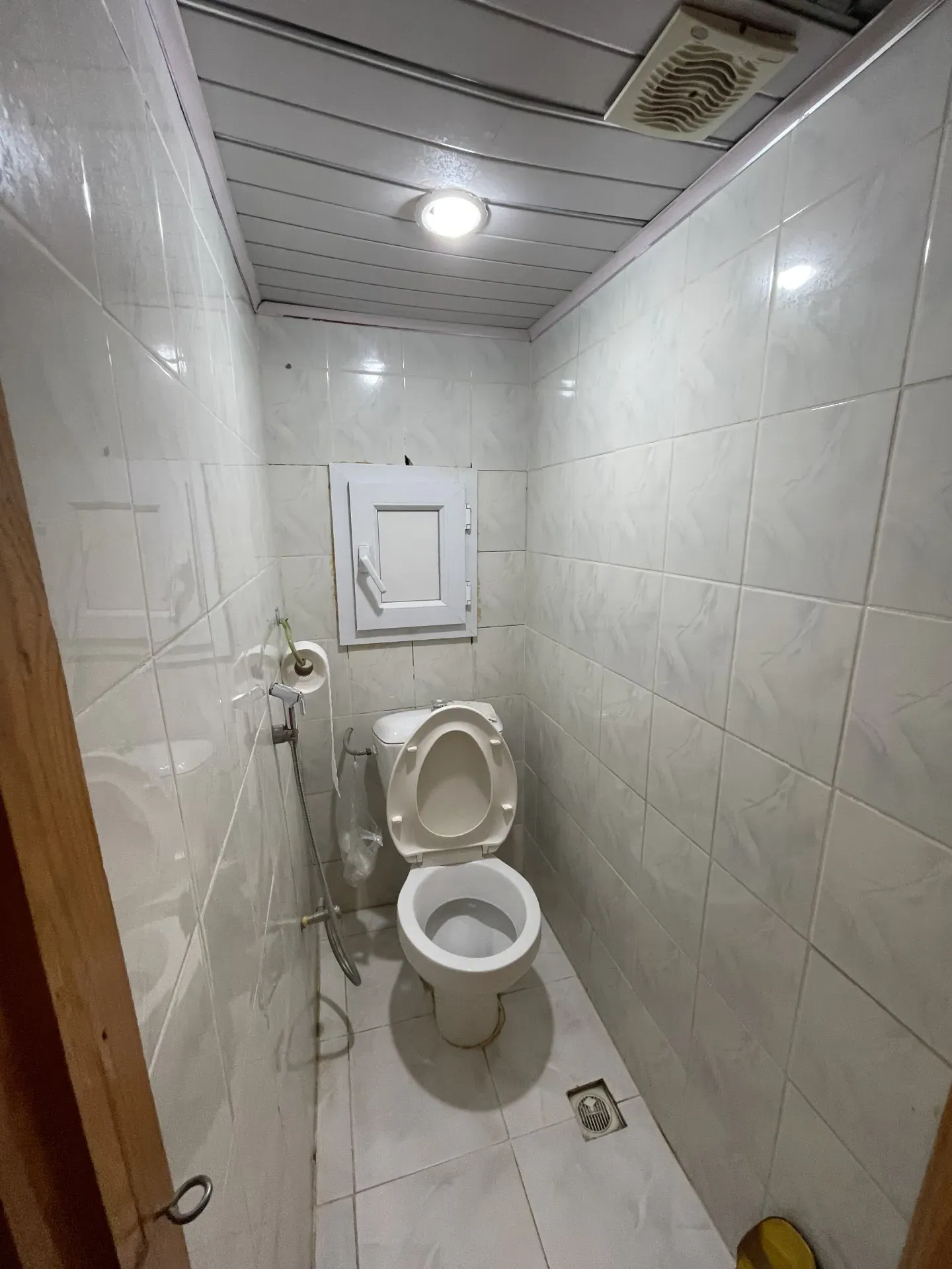 Azadlıq Prospekti m.st, 2 otaqlı Köhnə tikili satılır - 70 m², 6/9 mərtəbə — Mənzil, Bakı (7)
