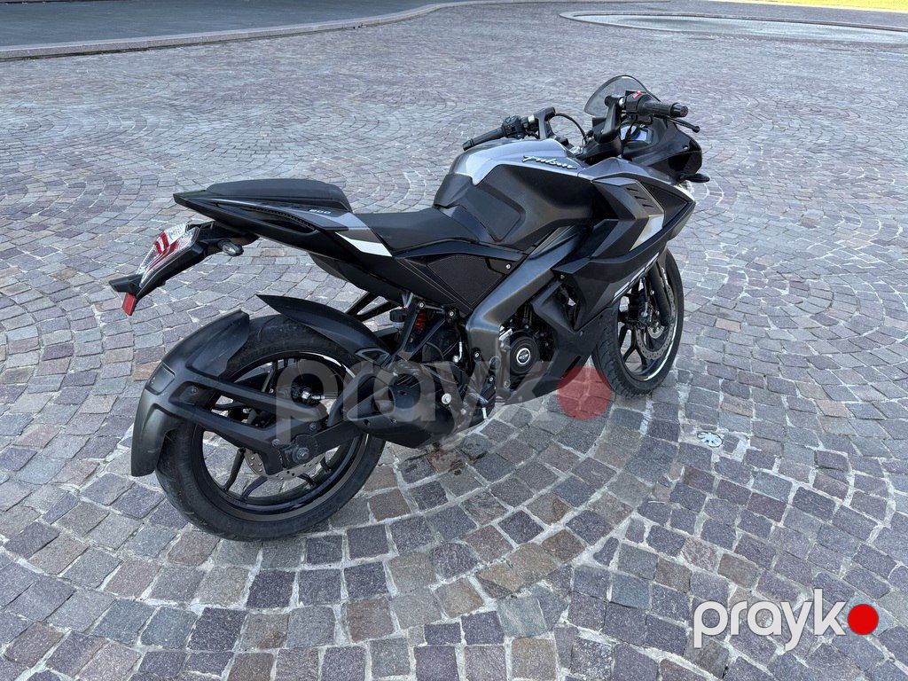 Bajaj Pulsar RS 200, 200 sm3, 2022 il, 10 400 km — Motosikletlər, Şəmkir
