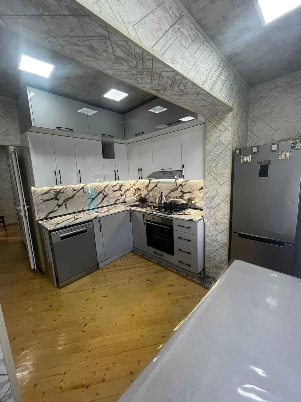 Satılır: 4 Otaq, Köhnə tikili, Yasamal r., 120.00 m² — Mənzil, Bakı (8)